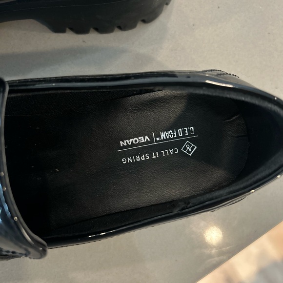 Patent Vegan Leather Loafer - Chunky Heal - Picture 2 of 5